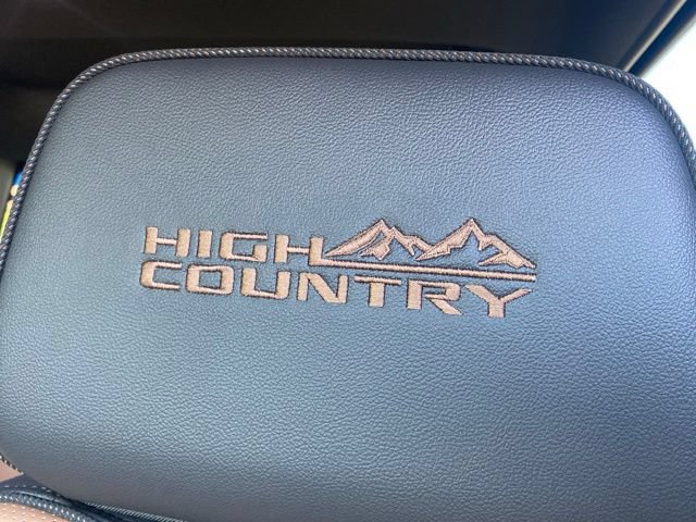 Used 2024 Chevrolet Silverado 2500 High Country AWD/4WD image 21