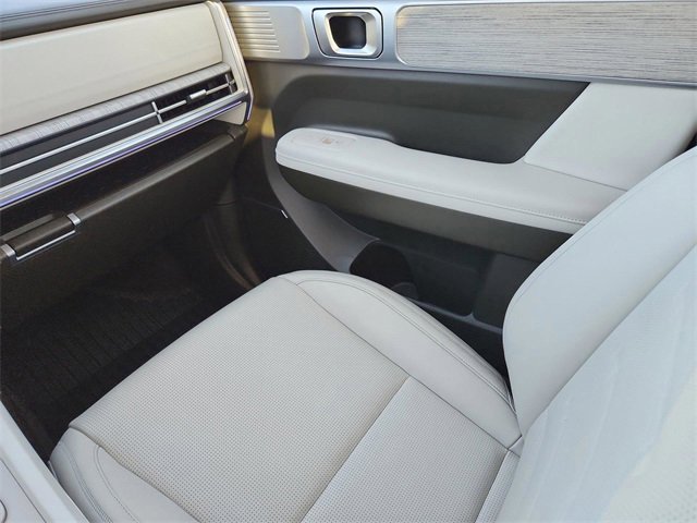 Used 2025 Hyundai Santa Fe Calligraphy image 11