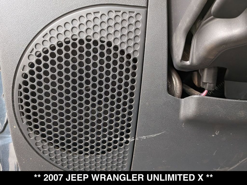 Used 2007 Jeep Wrangler Unlimited X w/ Dual Top Group AWD/4WD image 21