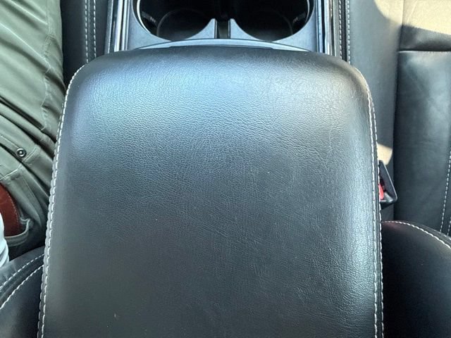 Used 2019 Chrysler 300 S RWD image 32