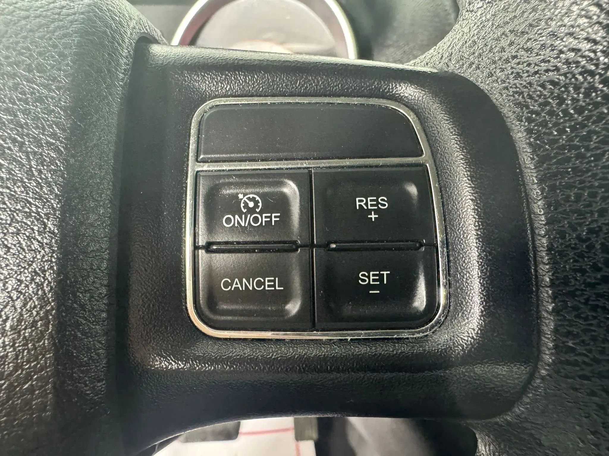 Used 2018 Dodge Journey SXT w/ Blacktop Package image 16