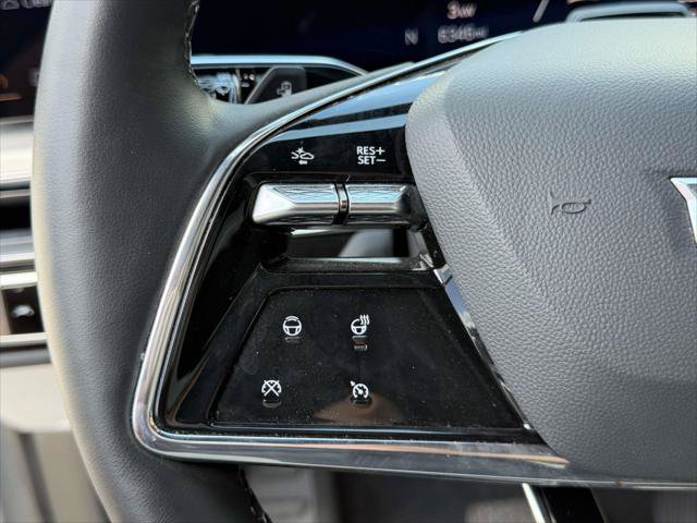 Used 2023 Cadillac Lyriq 2WD image 26