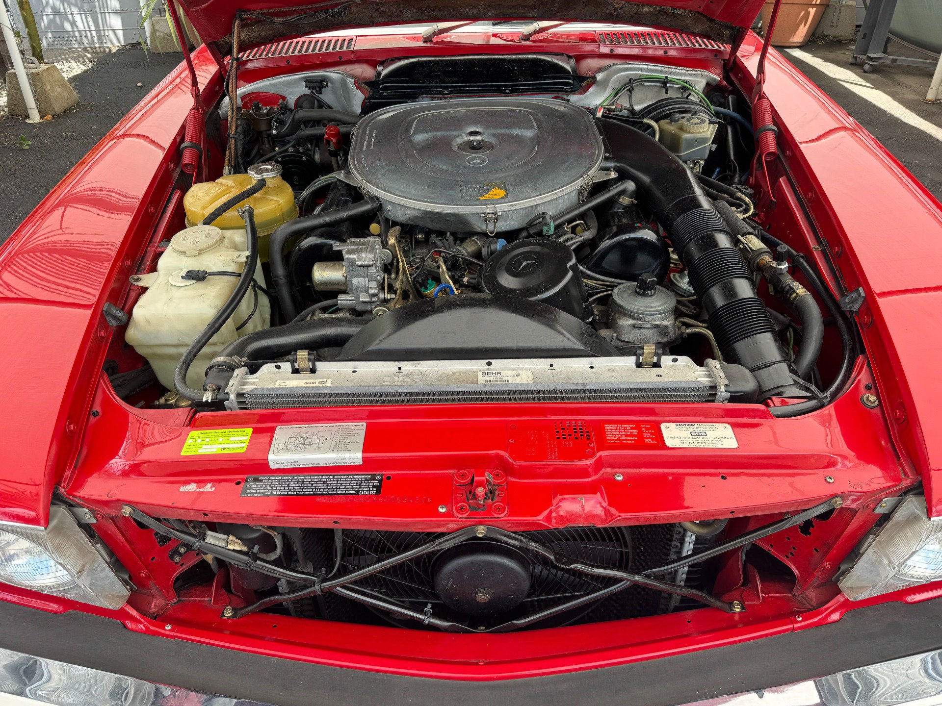 Used 1987 Mercedes-Benz 560 SL image 18