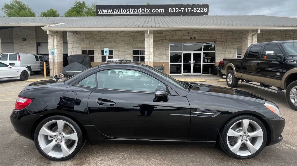 Used 2012 Mercedes-Benz SLK 350 image 6