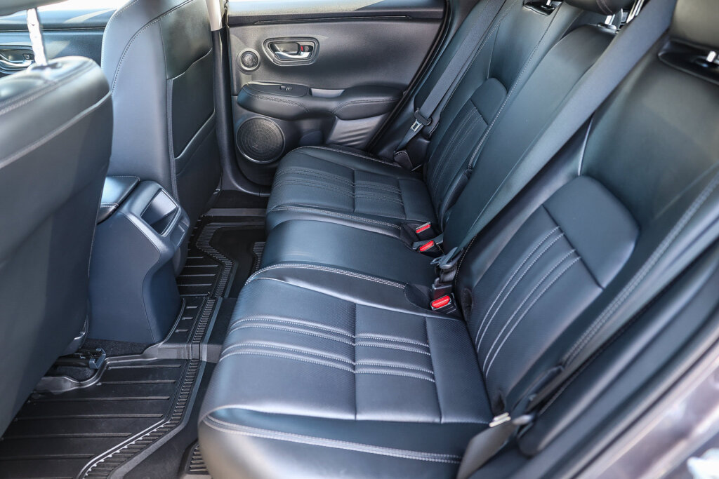 Used 2027 Honda HR-V EX-L image 9