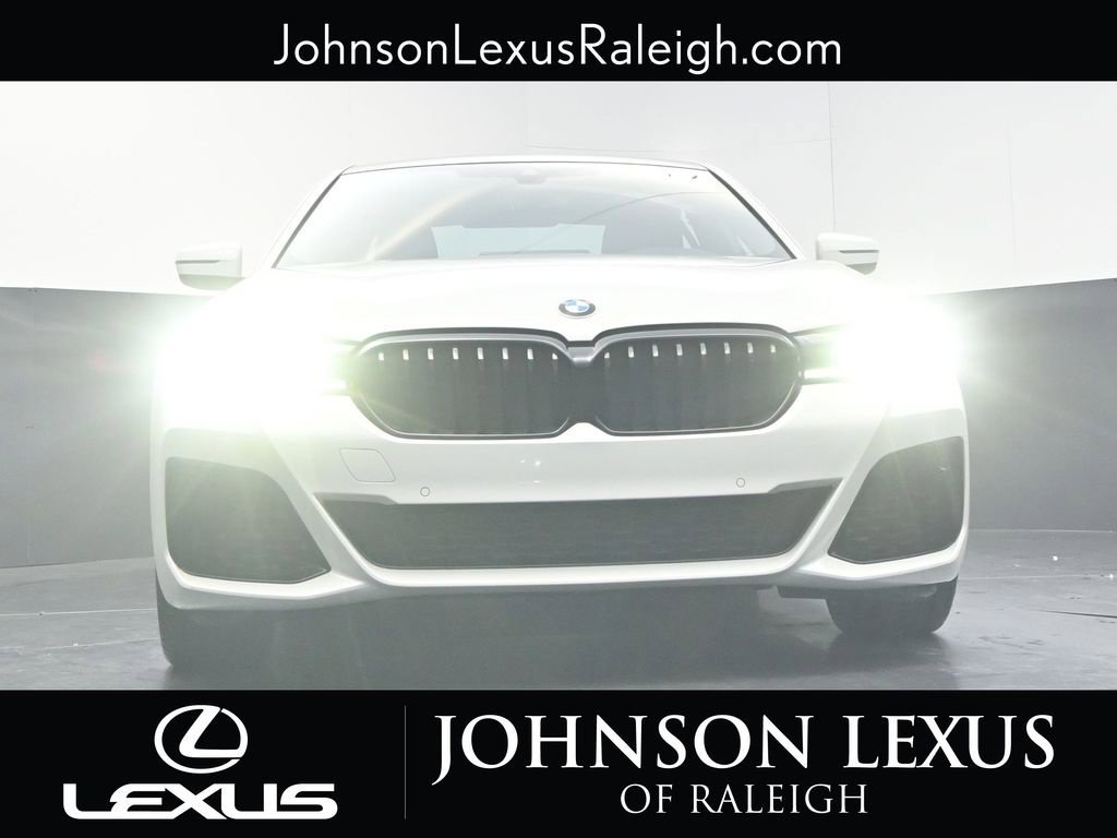 Used 2021 BMW 530i w/ M Sport Package RWD image 16