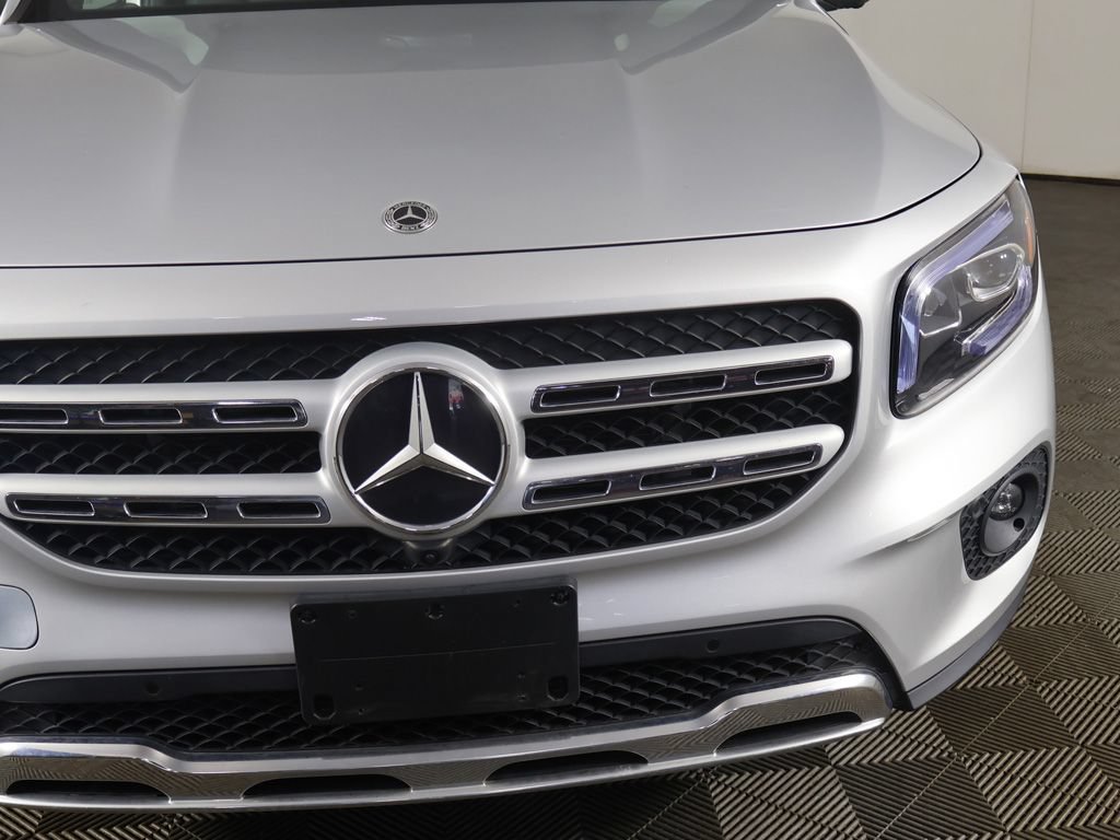 Used 2023 Mercedes-Benz GLB 250 4MATIC w/ Premium Package image 12