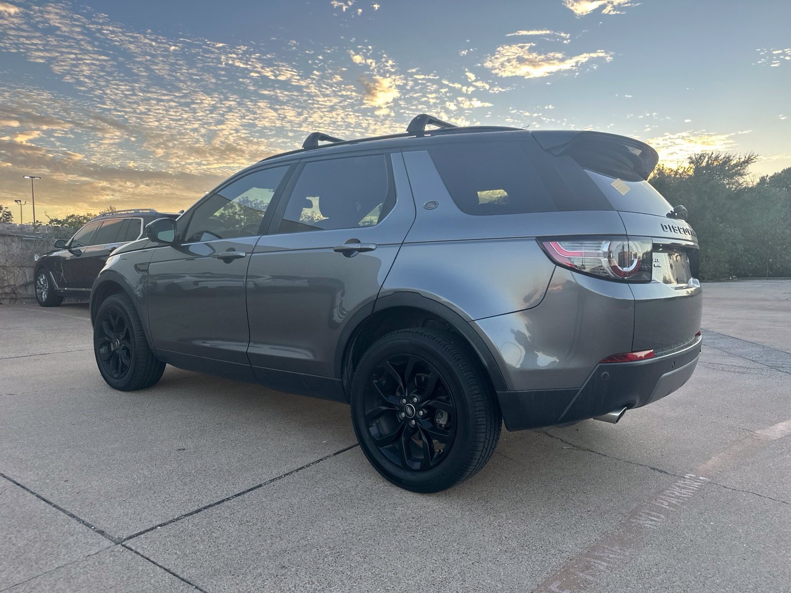 Used 2017 Land Rover Discovery Sport HSE AWD/4WD image 6