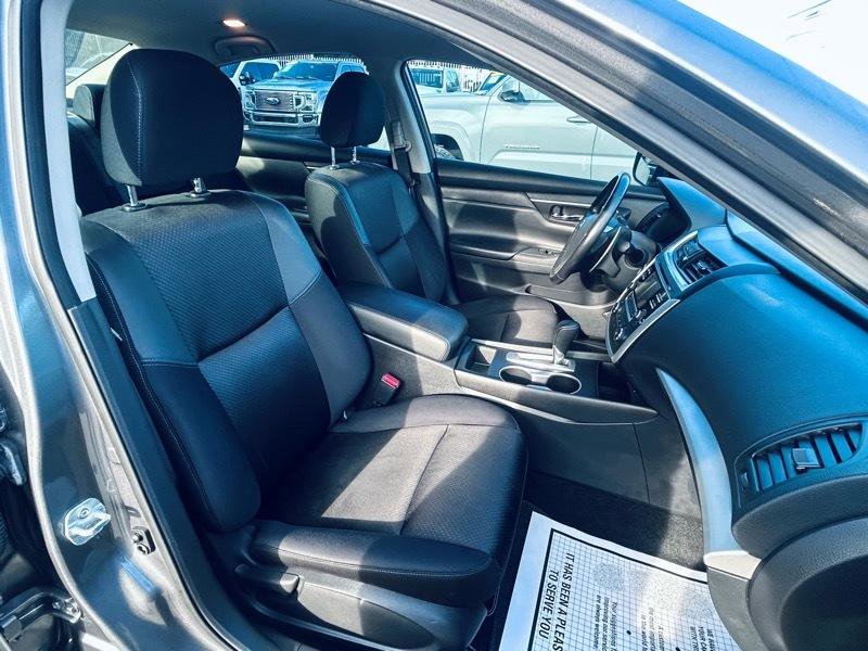 Used 2016 Nissan Altima 2.5 SR FWD image 15