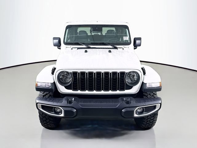 New 2025 Jeep Gladiator Sport image 2