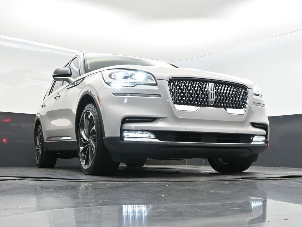 Used 2023 Lincoln Aviator Reserve w/ Equipment Group 201A image 48
