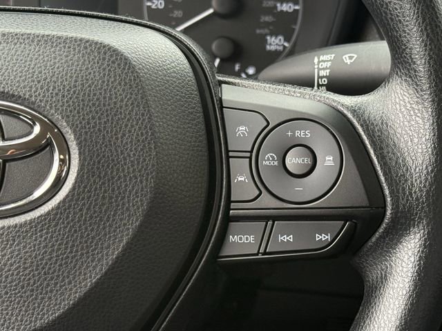 Used 2025 Toyota Corolla LE FWD image 15