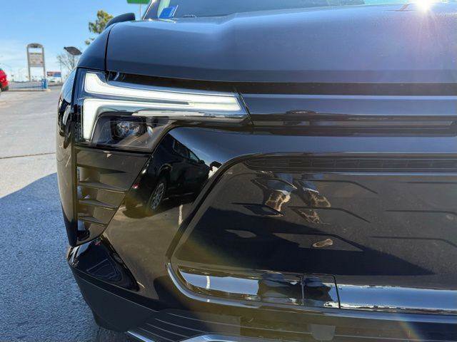 New 2026 Chevrolet Blazer EV LT image 3