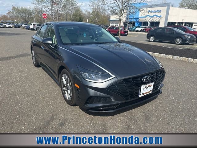 Used 2022 Hyundai Sonata SEL w/ Convenience Package