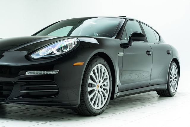 Used 2016 Porsche Panamera 4 Edition image 9