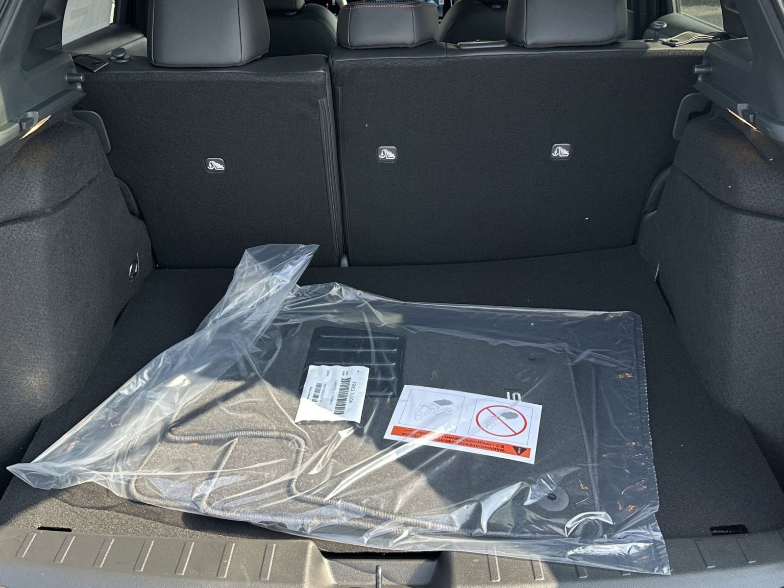 New 2026 Nissan Kicks SR w/ Cold Weather Package image 30