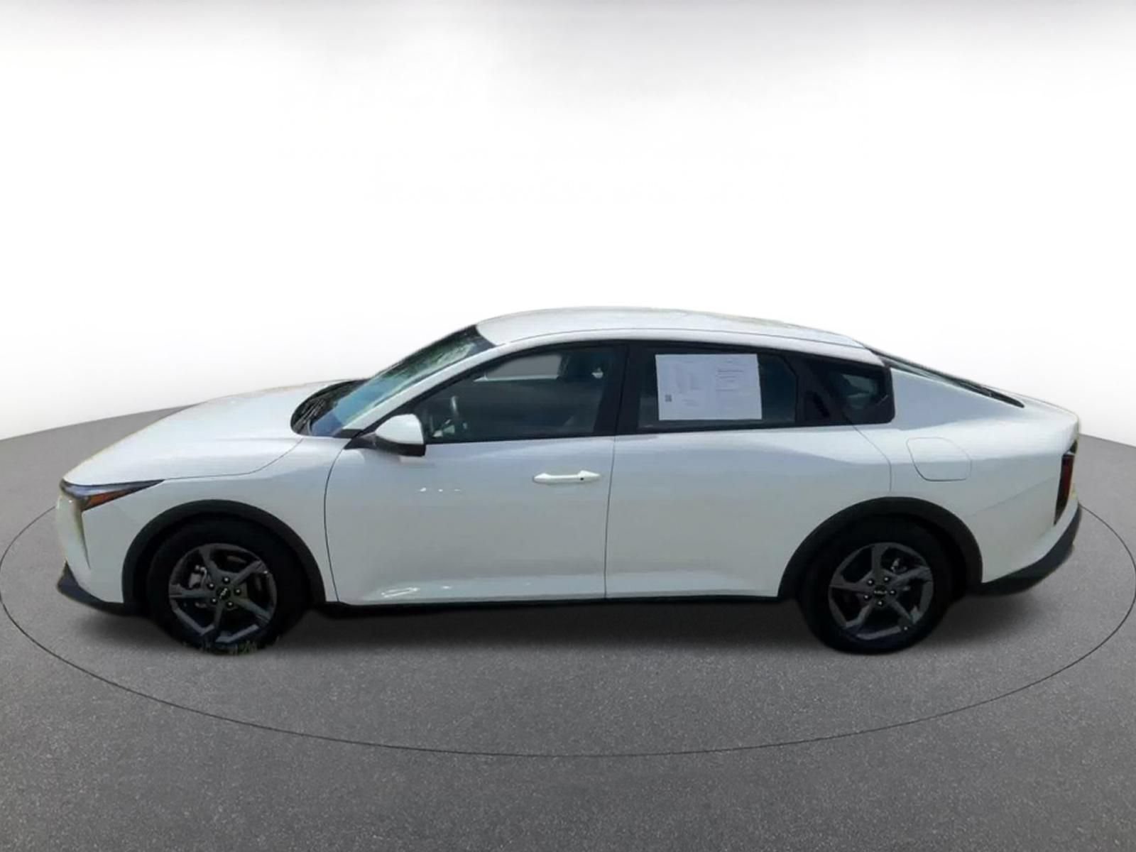 Used 2025 Kia K4 FWD image 9