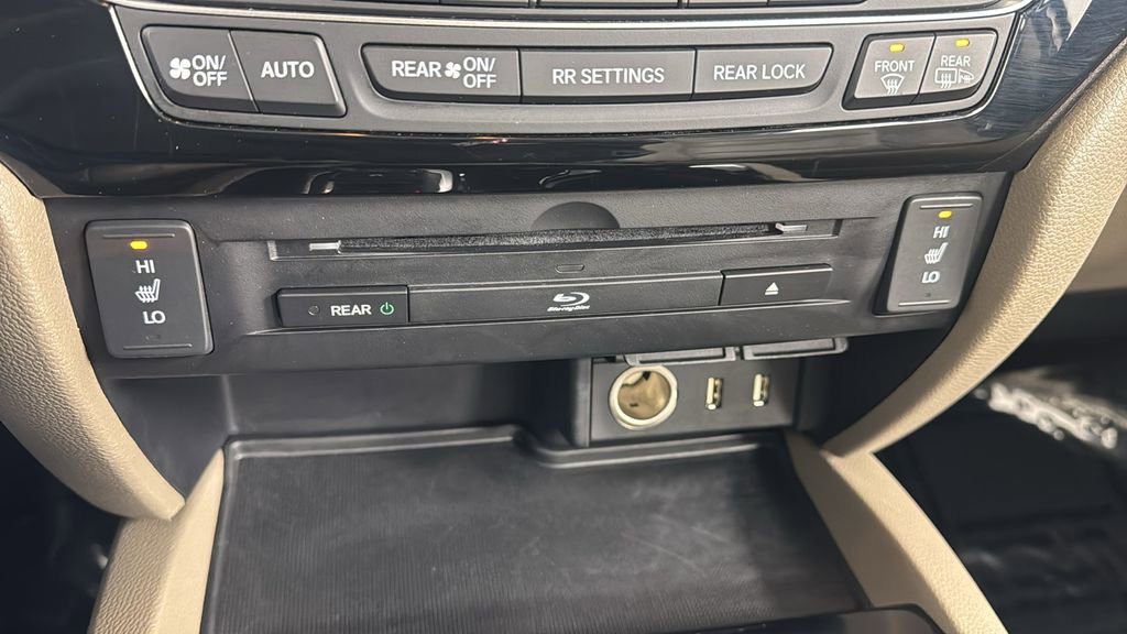 Used 2016 Honda Pilot Touring image 30