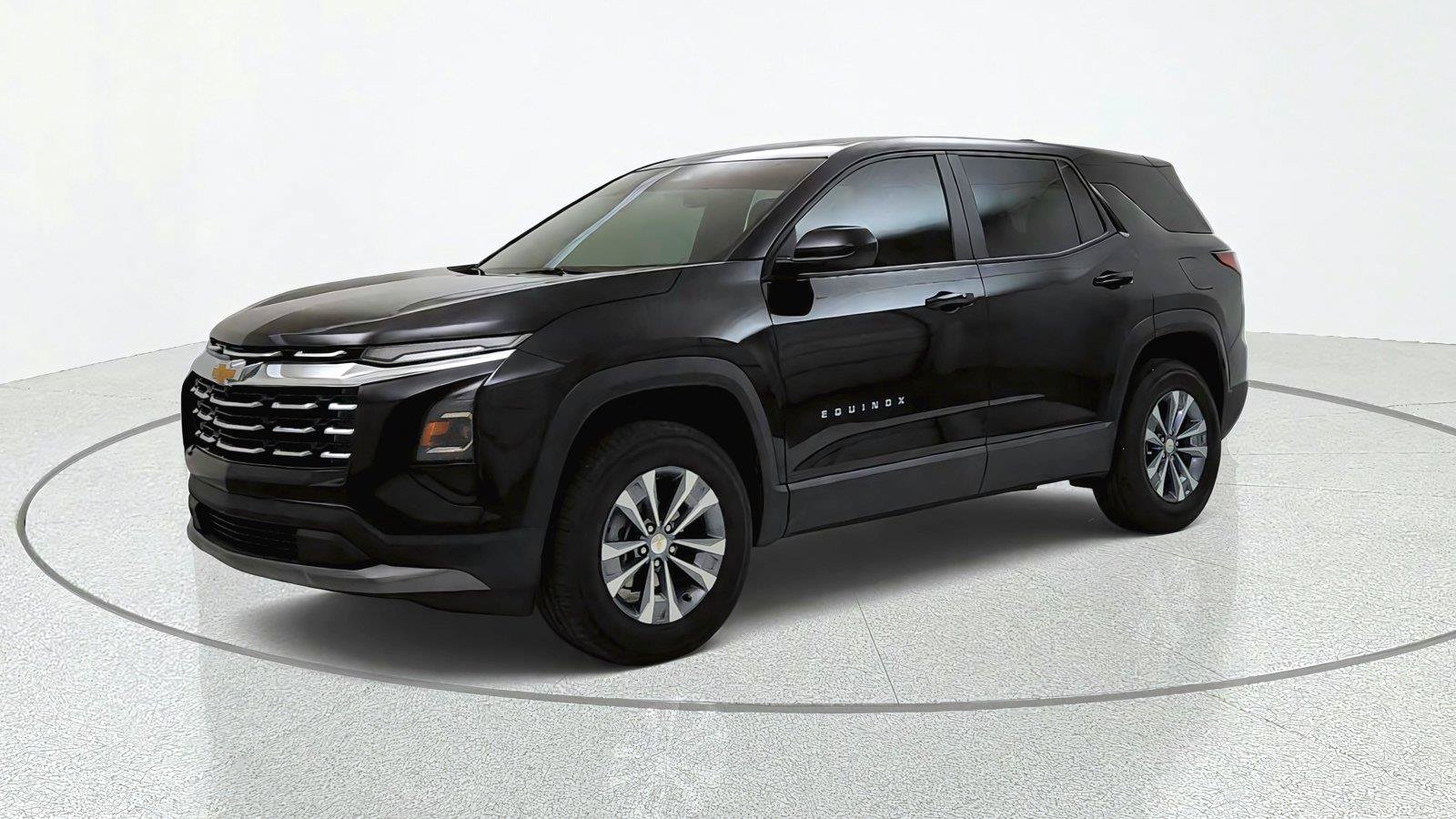 Used 2025 Chevrolet Equinox LT FWD image 3