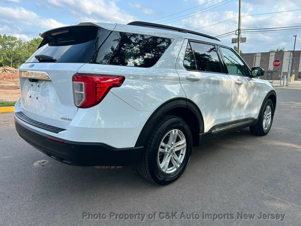 Used 2022 Ford Explorer XLT AWD/4WD image 9