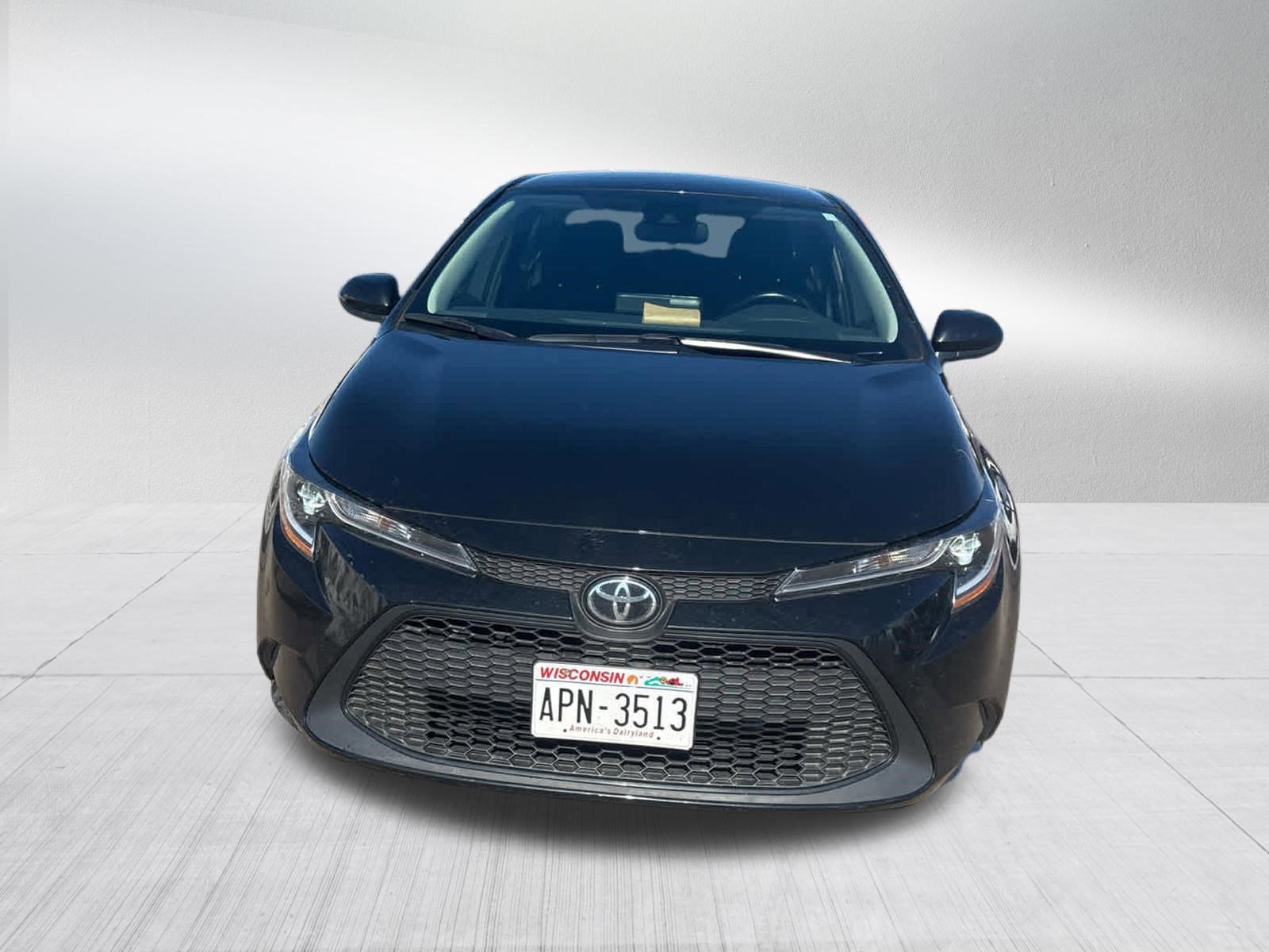 Used 2022 Toyota Corolla LE image 3