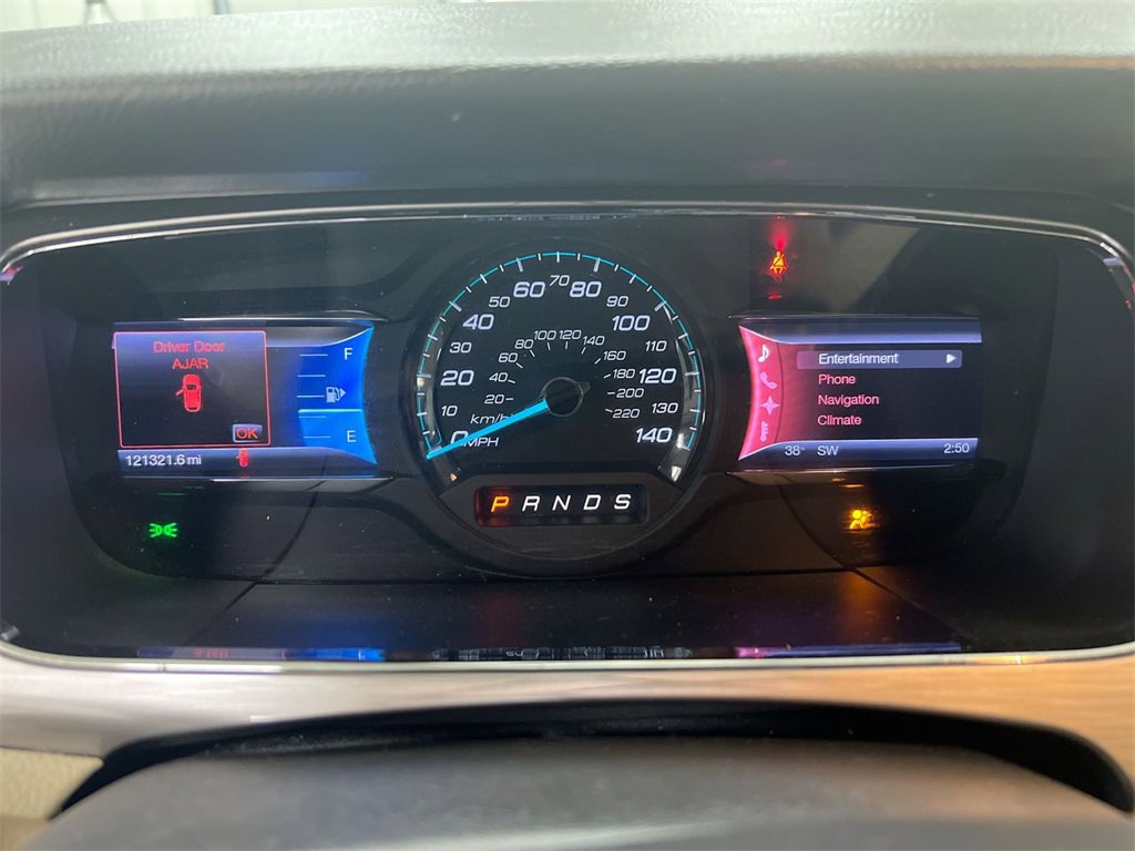 Used 2013 Ford Taurus SEL image 12