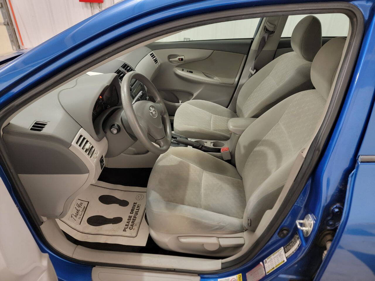 Used 2009 Toyota Corolla FWD image 11