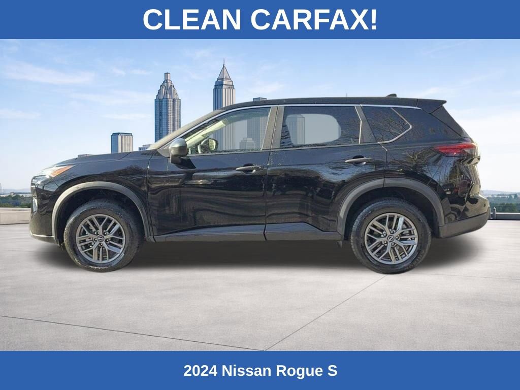 Used 2024 Nissan Rogue S image 2