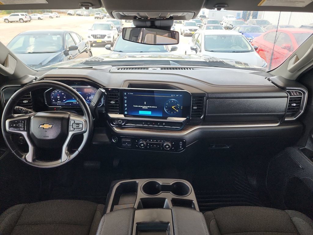 Used 2025 Chevrolet Silverado 2500 LT w/ Convenience Package AWD/4WD image 15