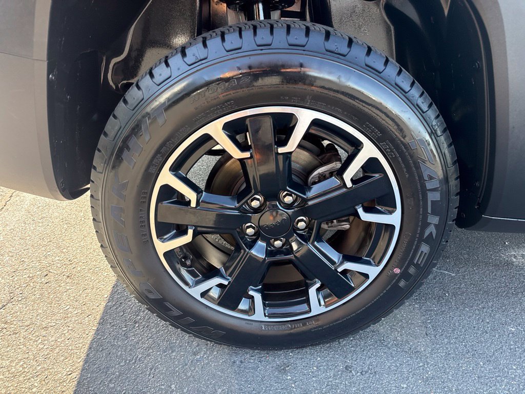 Certified 2023 Jeep Renegade Latitude AWD/4WD image 10