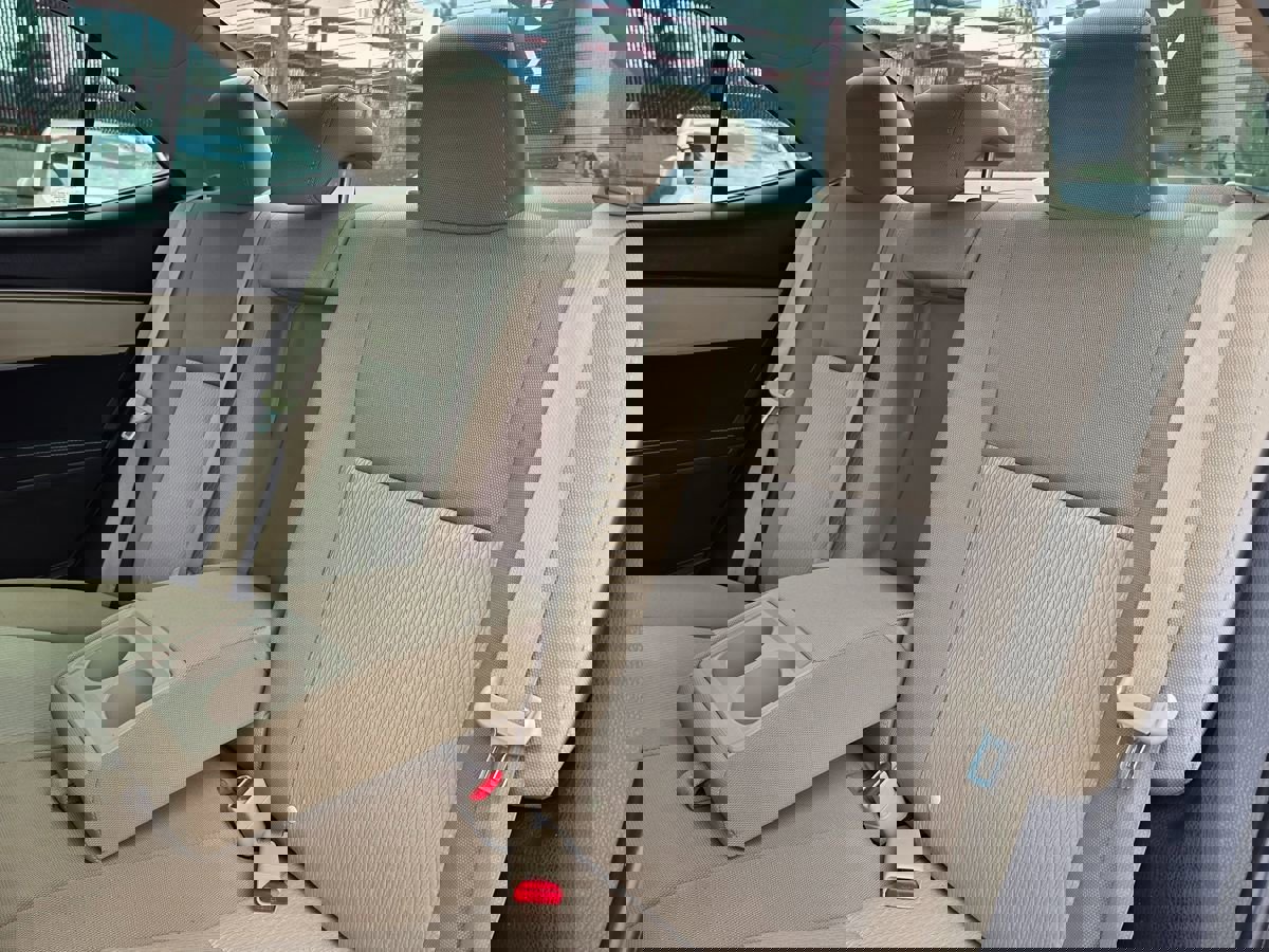 Used 2016 Toyota Corolla LE FWD image 22