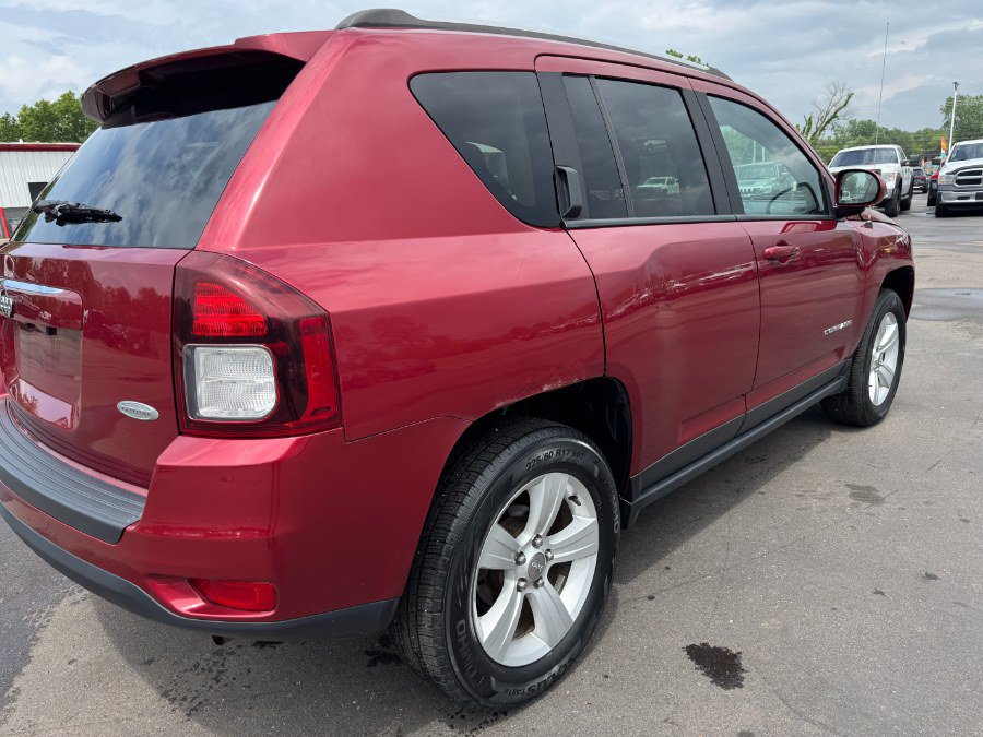 Used 2016 Jeep Compass Latitude AWD/4WD image 11