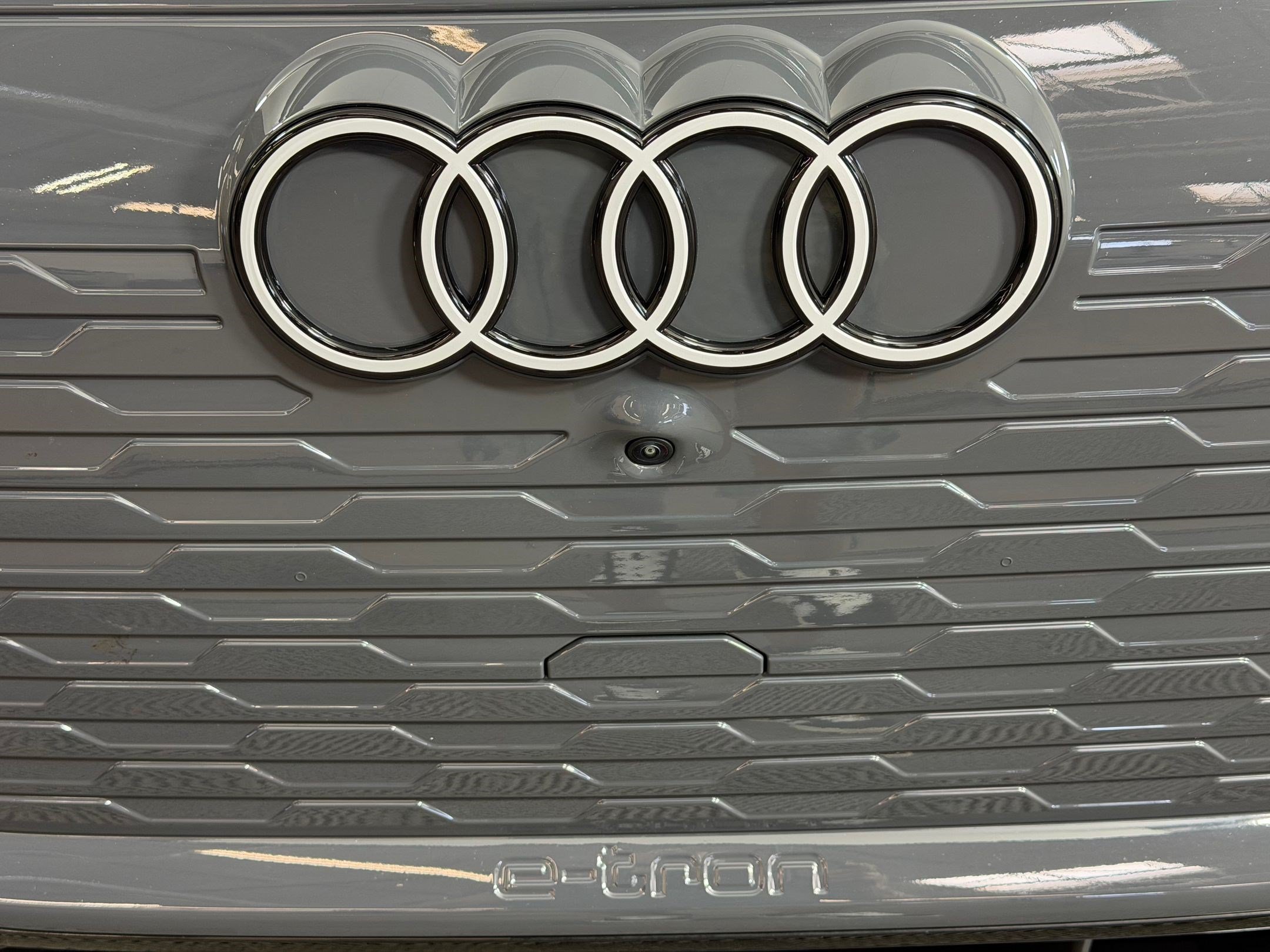 Certified 2025 Audi Q6 e-tron Premium Plus w/ Premium Plus AWD/4WD image 25