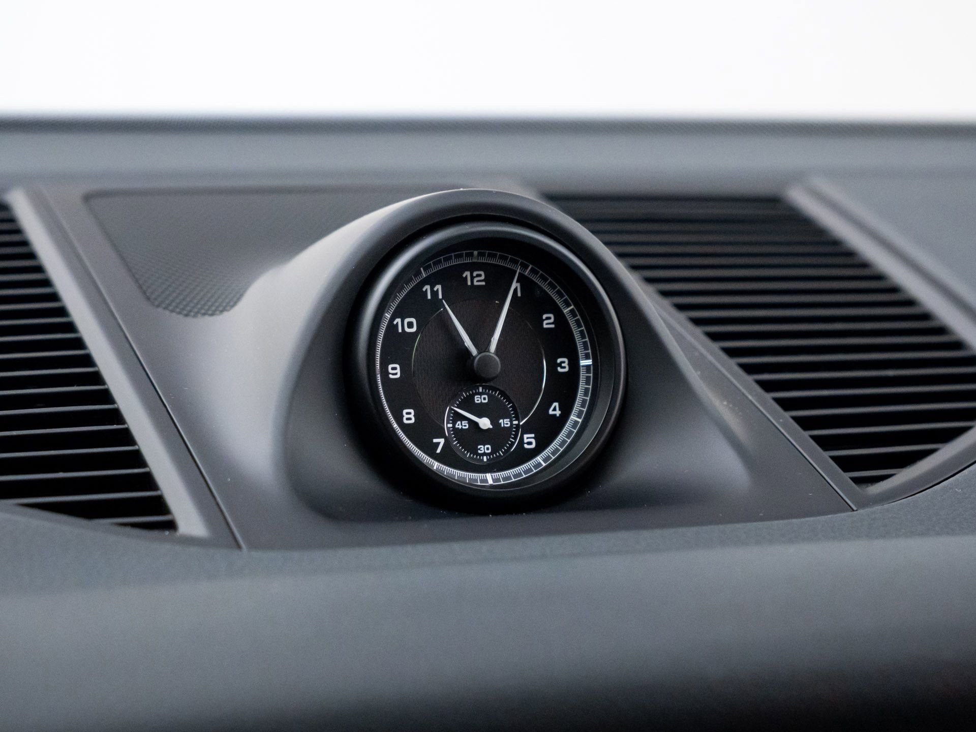 Certified 2023 Porsche Macan S image 23