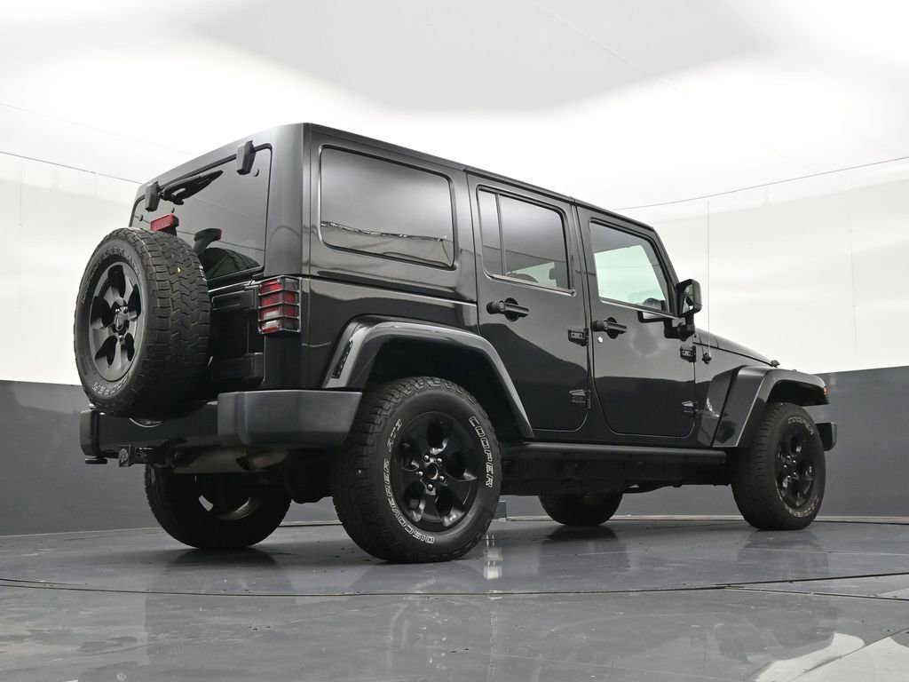 Used 2015 Jeep Wrangler Unlimited Sahara AWD/4WD image 27