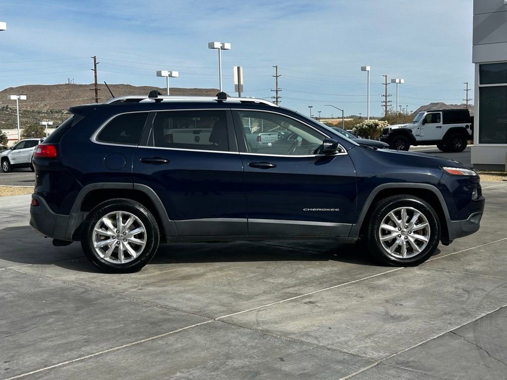 Used 2015 Jeep Cherokee Limited w/ Luxury Group image 8