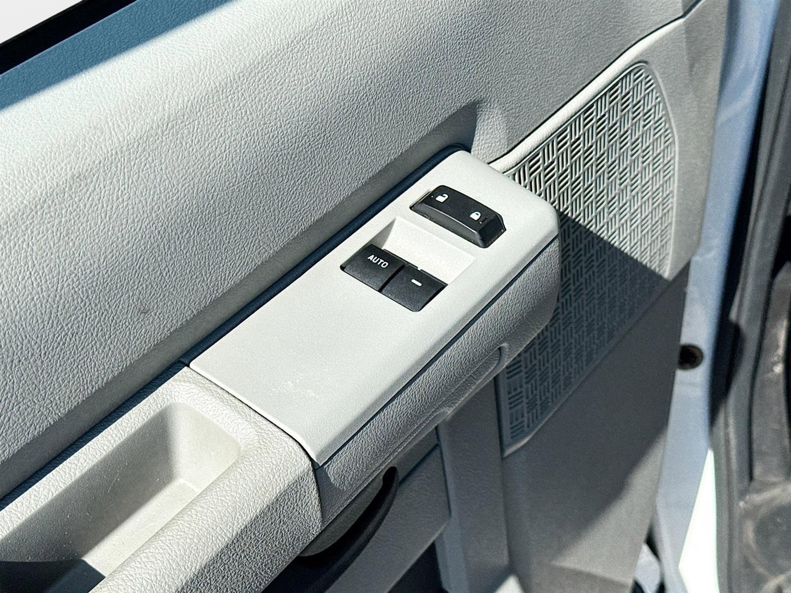 Used 2023 Ford E-450 and Econoline 450 Super Duty w/ Motorhome Prep Package RWD image 16