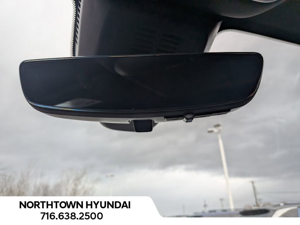 Used 2025 Chevrolet Equinox LT w/ Convenience Package II image 26