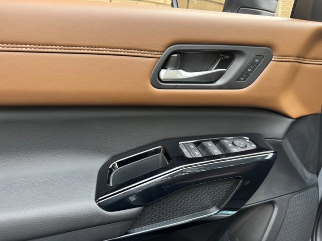 New 2026 Nissan Pathfinder Platinum AWD/4WD image 29