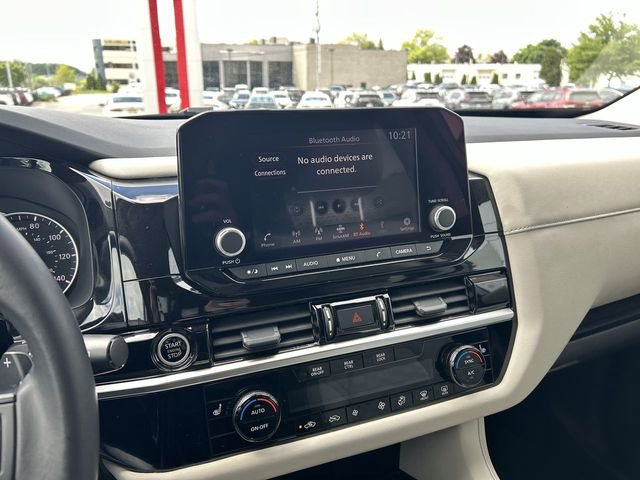 Certified 2024 Nissan Pathfinder SV AWD/4WD image 20