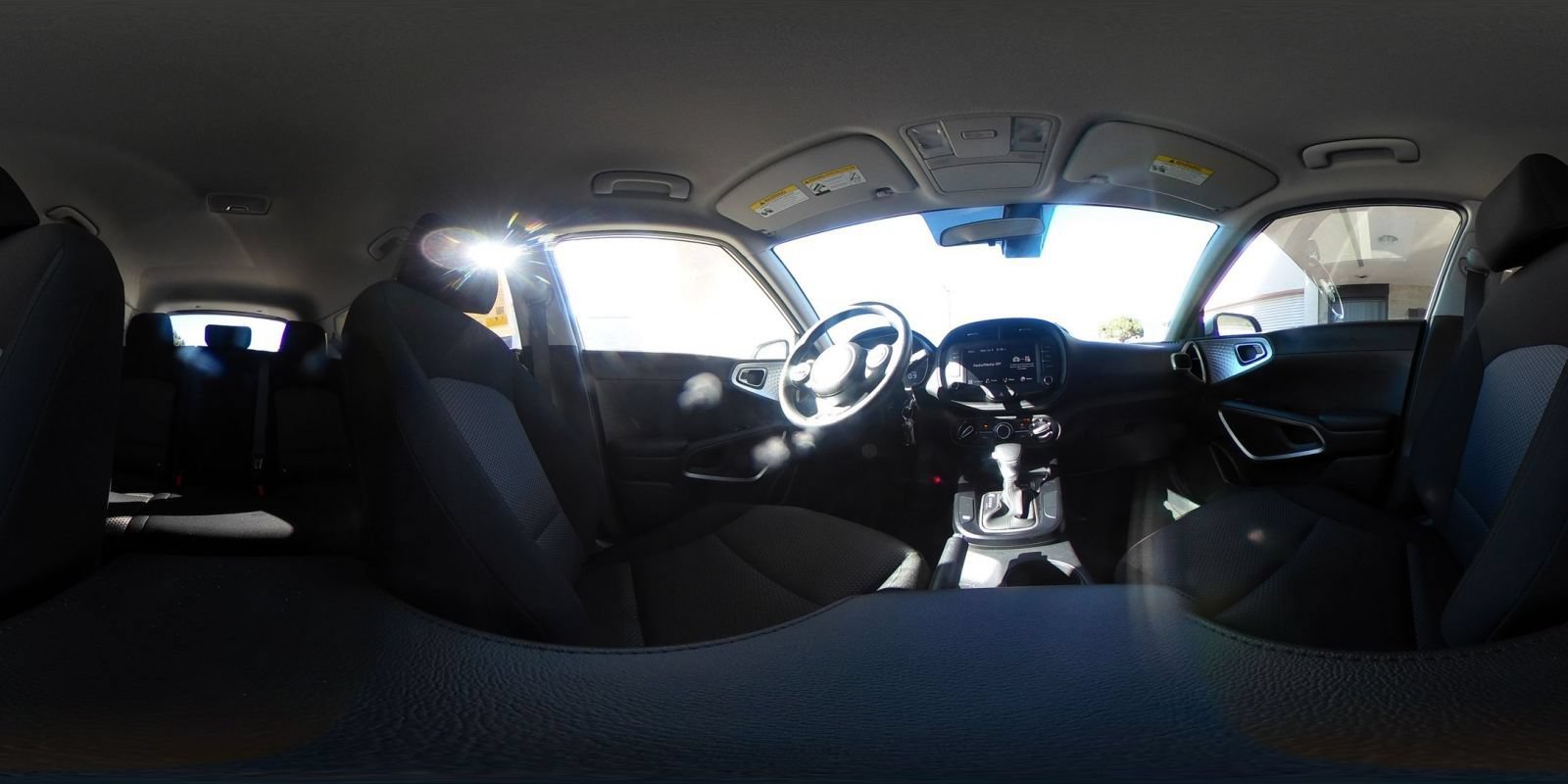 Used 2025 Kia Soul LX w/ LX Technology Package FWD image 40