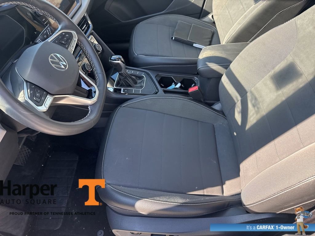 Used 2023 Volkswagen Taos SE w/ Panoramic Sunroof Package image 13