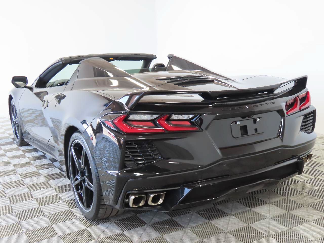 Used 2020 Chevrolet Corvette Stingray Premium Conv w/ 3LT Preferred Equipment Group RWD image 6