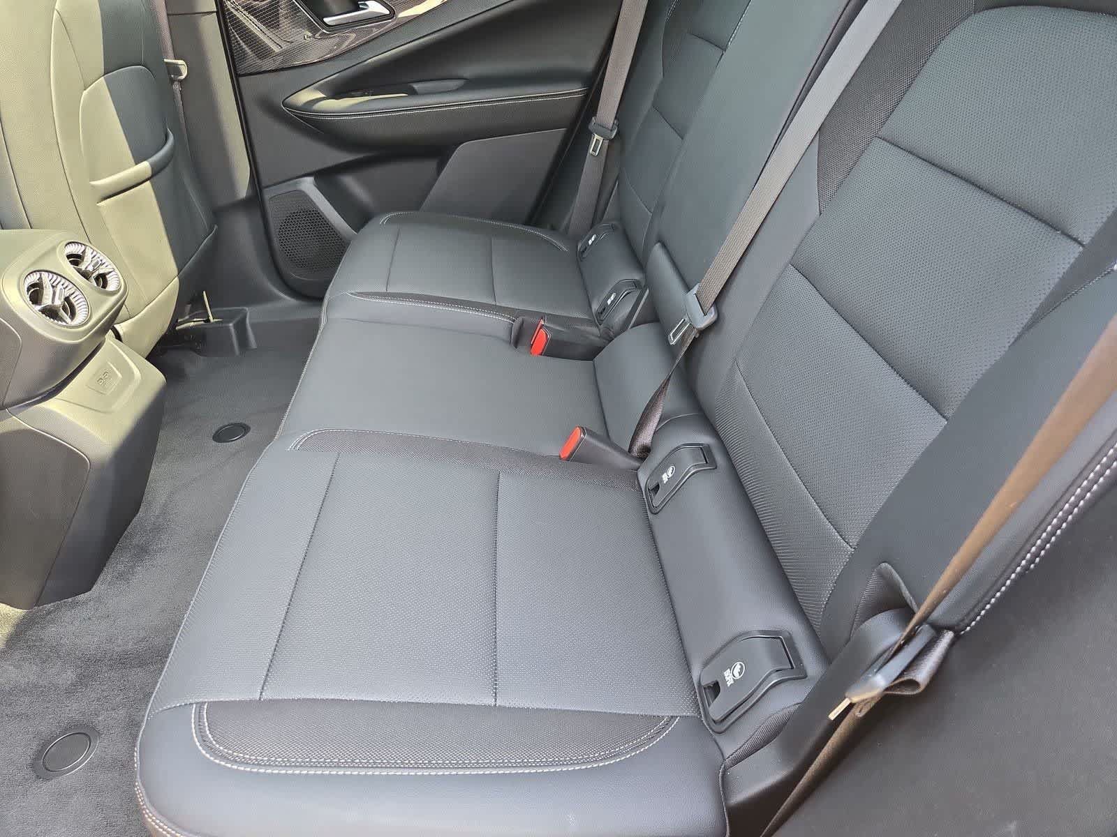 Used 2024 Chevrolet Blazer EV LT AWD/4WD image 18