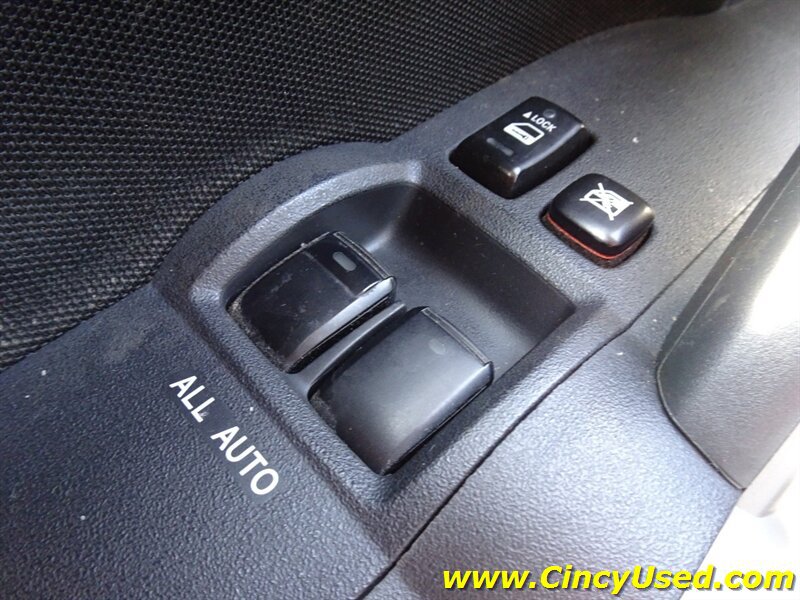 Used 2009 Scion tC FWD image 24