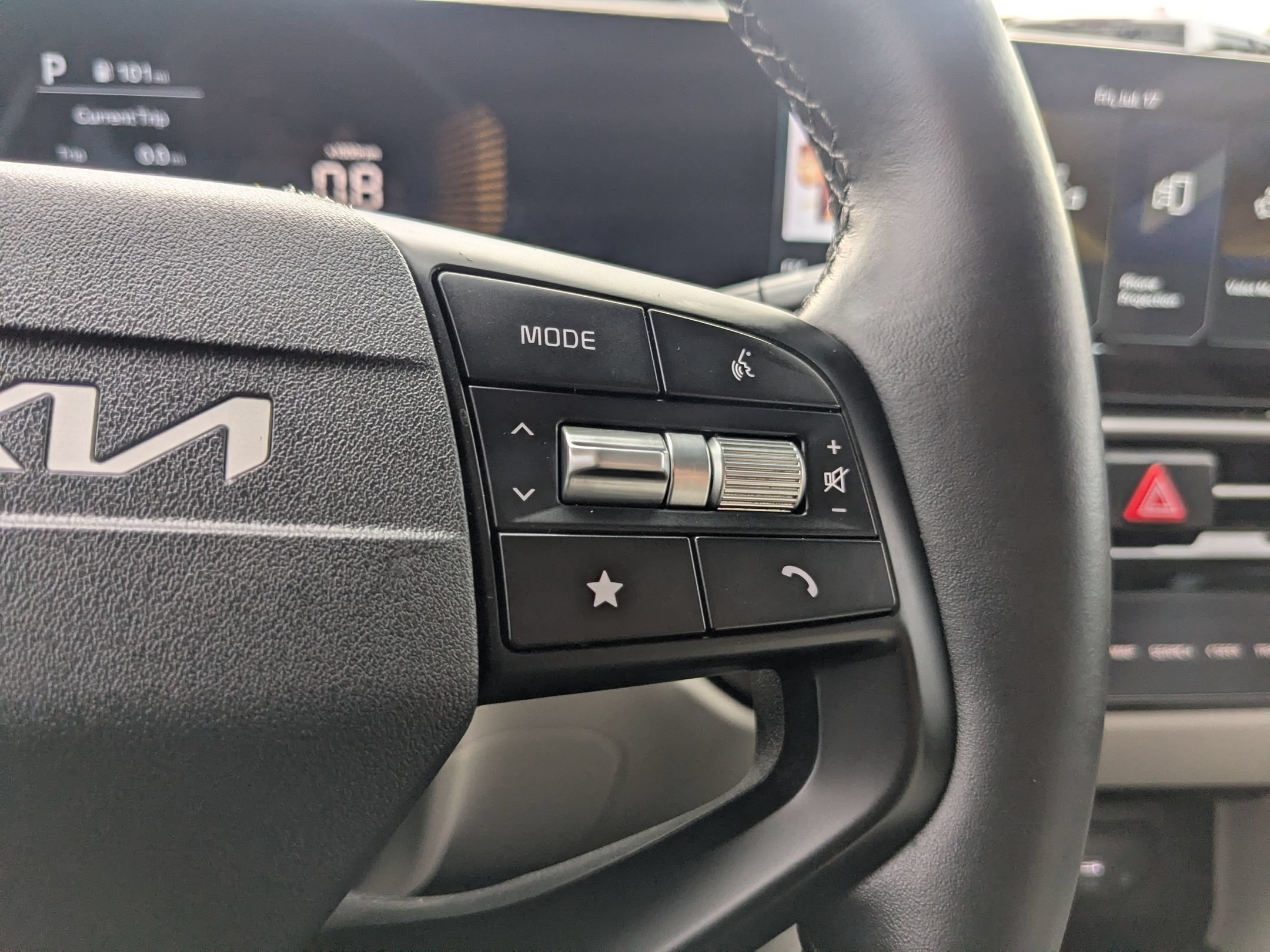 Used 2026 Kia Sportage EX FWD image 22