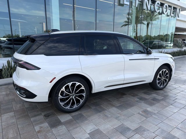 New 2026 Lincoln Nautilus Reserve AWD/4WD image 2