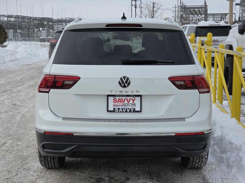 Used 2024 Volkswagen Tiguan Wolfsburg Edition image 13