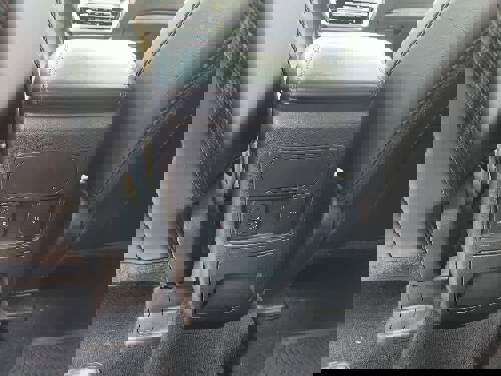 Used 2022 Ford Explorer XLT image 25