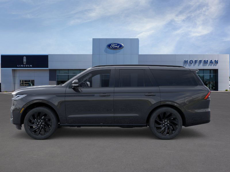 New 2025 Lincoln Navigator Reserve w/ Jet Appearance Package image 3